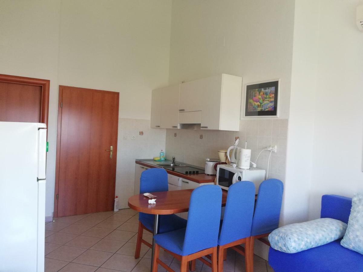 Apartmani Marija Primošten Екстериор снимка