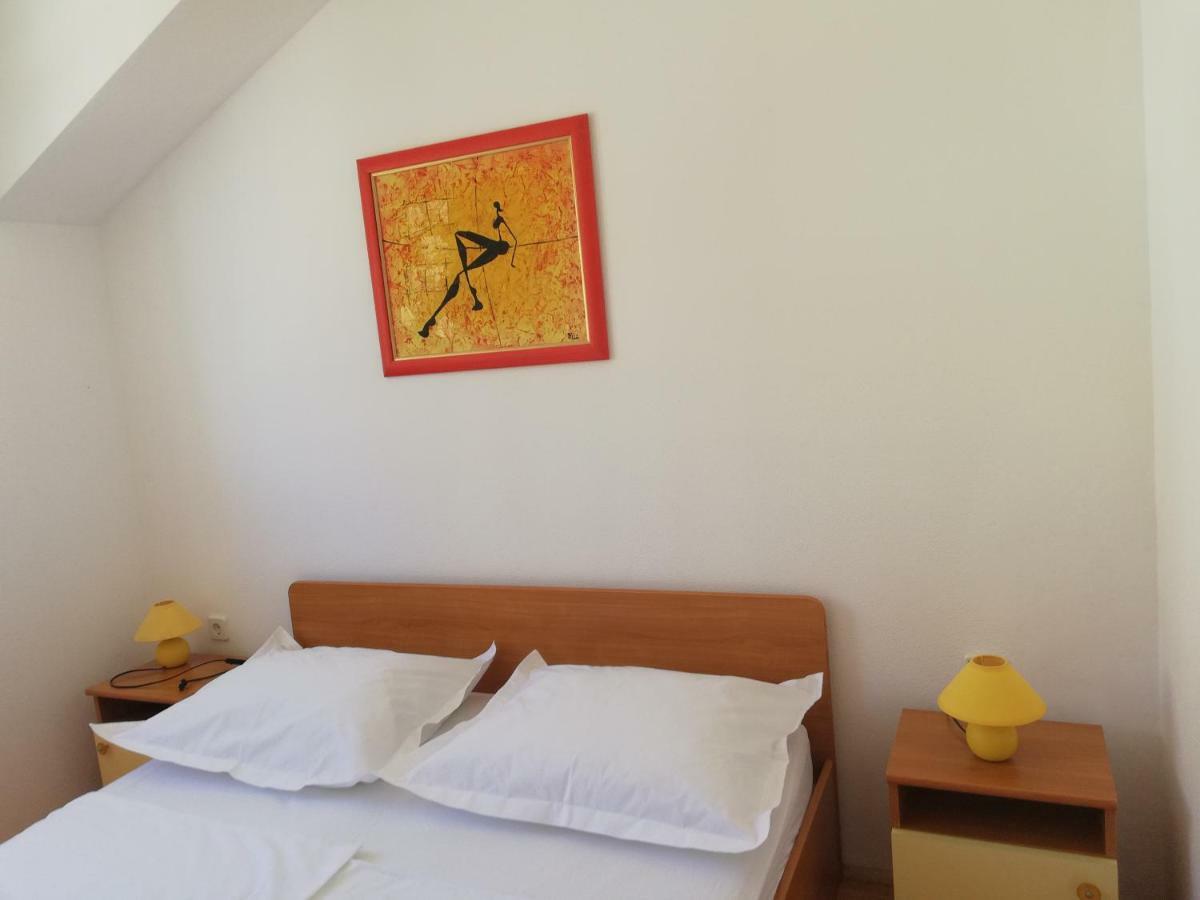 Apartmani Marija Primošten Екстериор снимка